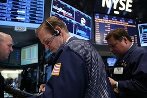 Giới đầu tư dè chừng với Fed